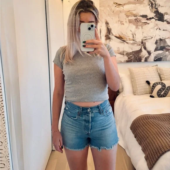 Levi's Ribcage Shorts - Picture 4 of 5